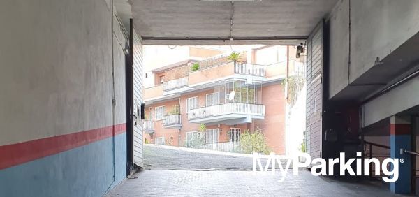 Autorimessa Schiavi di Abruzzo 2000