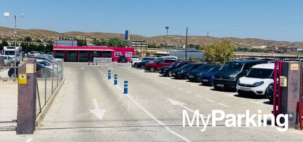 Click Parking Alicante [Parking Exterior con Traslado]