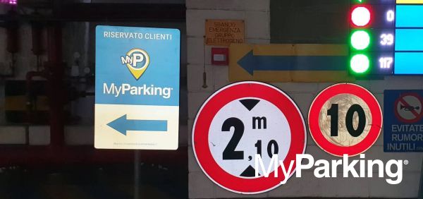 Parcheggio Stazione Centrale Vittor Pisani ATM