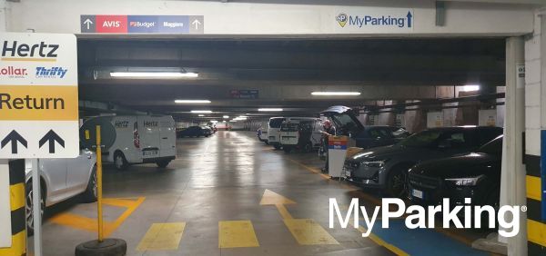 Parcheggio Stazione Centrale Vittor Pisani ATM