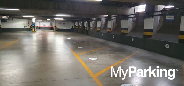 Parcheggio Stazione Centrale Vittor Pisani ATM