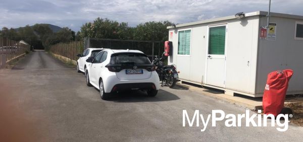 Alghero Carwash Parking