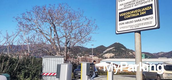 Parcheggio Ufficiale Aeroporto di Genova P2