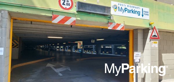 Parcheggio Famagosta ATM