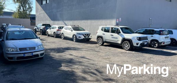 Borgo Palombaio Parking