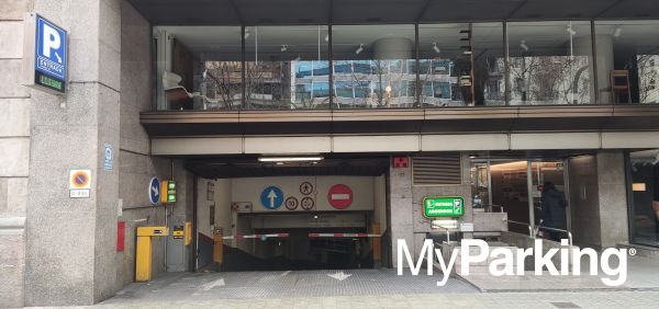 Parking Diagonal Rambla