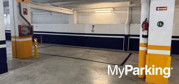 PARKING FURGO CASP 83