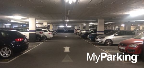 Parking Estació Sants Joan Pelegrí Hostafrancs 