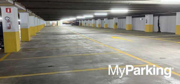 Autosilo Gold Parking Bari