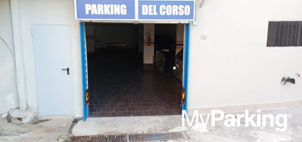 Parking del Corso