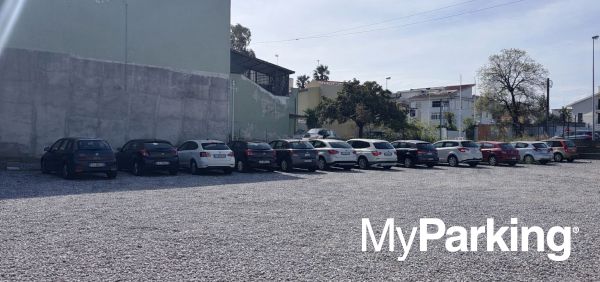 Petit Parking