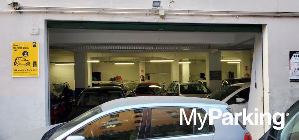 Parking Garage Olimpo