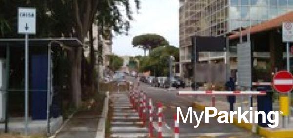 Parcheggio Feltrinelli