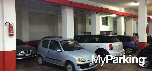 Roma Ostiense Garage