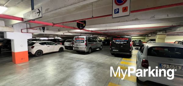 Airport Parking Bari